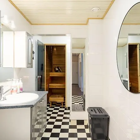 Valoisa Jossa Erinomaiset Vuoteet. * Μικέλι