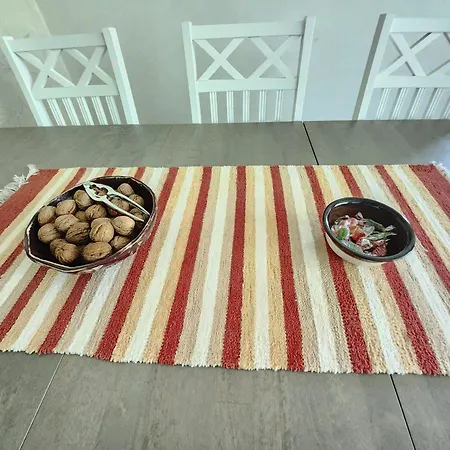 Valoisa Jossa Erinomaiset Vuoteet. * Μικέλι