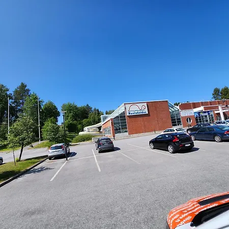 Valoisa Huoneisto Jossa Erinomaiset Vuoteet. *
