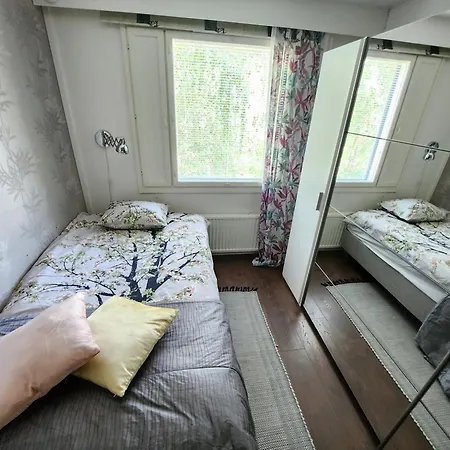 Valoisa Huoneisto Jossa Erinomaiset Vuoteet. Lägenhet *